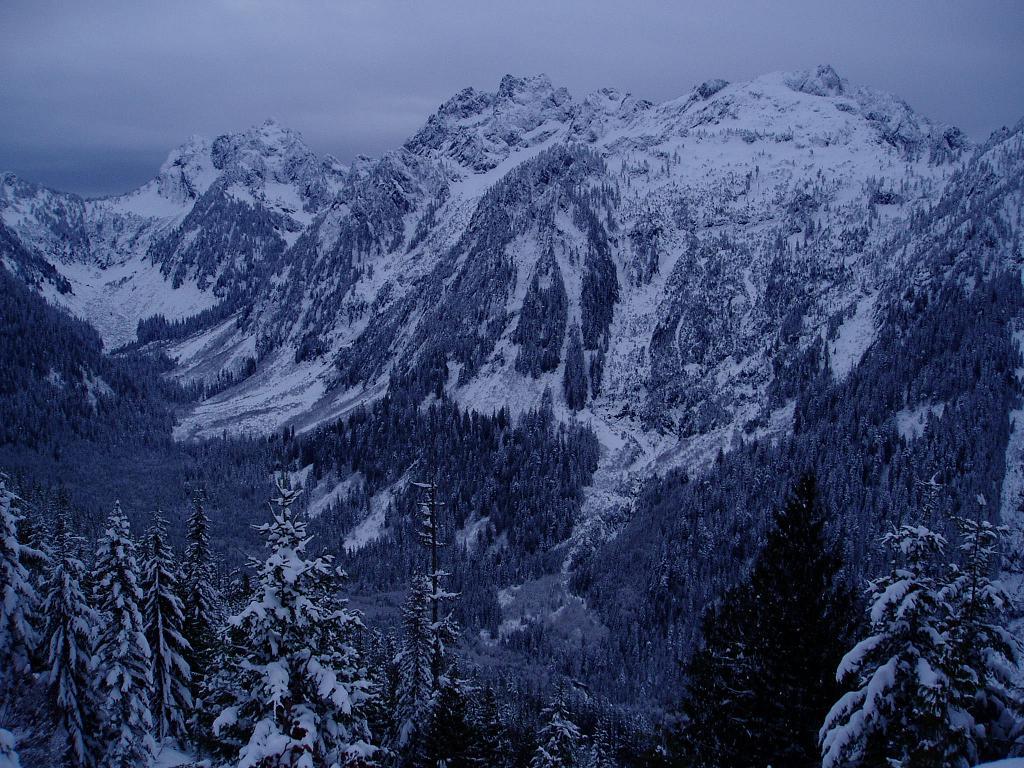 Image of Gunn Peak and Merchant Peak from 4,000' on Iron Mountain logging road