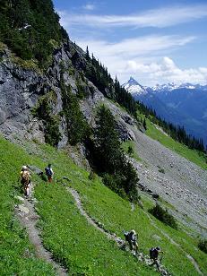 Hiking down Stujack Pass