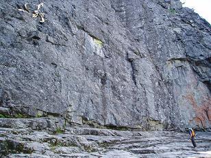 Rock wall SW of summit of Bessemer Mountain