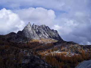 SW side of Prusik Peak