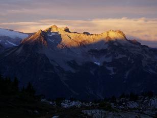 Sunrise on Lynch Peak from above Robin Lake