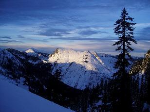 Lichtenberg Mountain from Skyline Ridge at sunset