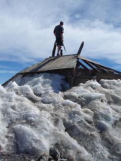 Lookout on summit of Mount Adams