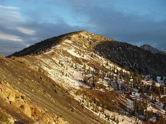 Navaho Peak from south ridge of Navaho Peak