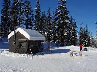 Warming hut in Olallie Meadow