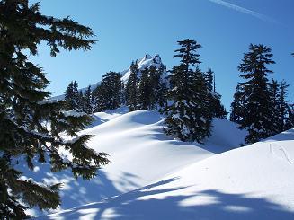 Lichtenberg Mountain from NE ridge