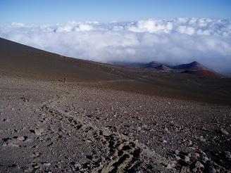 Descending the Humu'Ula Trail