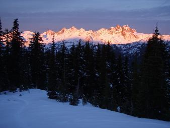 Lemah Mountain and Chimney Rock from Polallie Ridge lookout