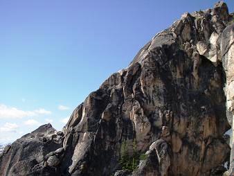 Looking at the 8th and 9th pitches of SW buttress route from the south arete