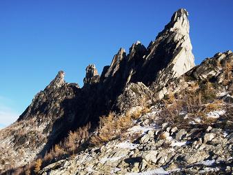 Prusik Peak from Prusik Pass
