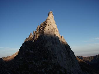 Prusik Peak from Prusik Pass