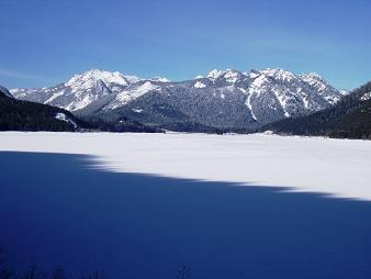 Snoqualmie Mountain and Kendall Peak from Keechelus Lake