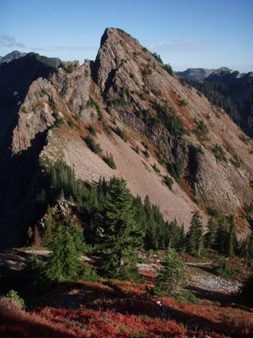 Red Mountain from east peak of Lundin