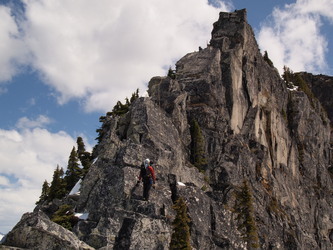 We ran into another rope team, Ken and Monique, ahead of us on Lundin Peak's west ridge.