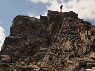 Ian rapping off Lundin's east ridge.