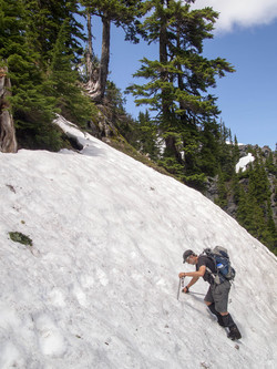 Ascending Floating Rock's indistinct SE ridge