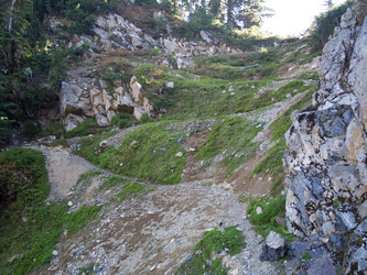 The final switchbacks of the Red Pass Trail leading up to Red Pass and into Commonwealth Basin.