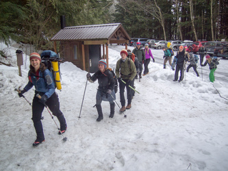 Our party of fourteen (!) leaving the Granite Mountain trail head.