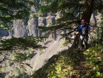 We hiked along the edge of the cliff for a while.