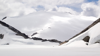 Mount Hinman over Pea Soup Lake.