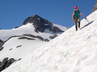 Descending into the Colonial Creek basin.