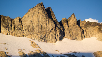 Gunsight Peak, with the gunsight visible on the right.