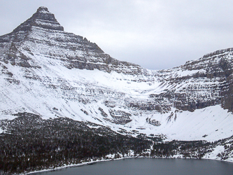 Flinsch Peak over Oldman Lake