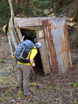 There were a few old shacks at the quarry at 2,600'.