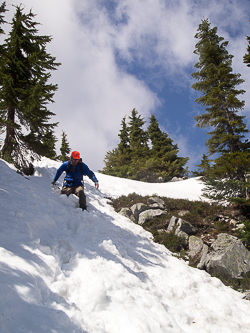 Descending from Granite Mtn towards the Granite/Low saddle.