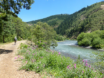 Hiking on the Klickitat Trail along the Klickitat River.