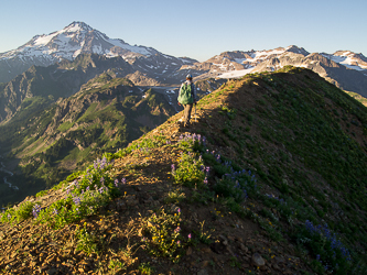 Glacier Peak and the summit of White Mountain.