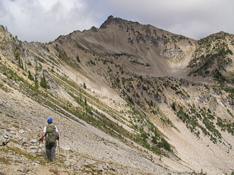 Traversing the basin SE of The Cradle.