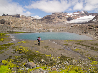 Kololo Peaks (right) and the White Chuck Glacier.