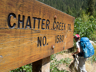 After setting up a car shuttle, we started hiking at noon.