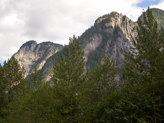 Sub-summits of Middle Mountain.