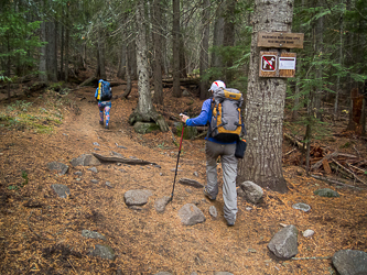 Leaving Lake Stuart trail head.