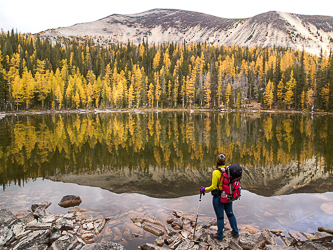 Oval Peak from lake 6936