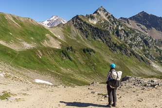 Glacier Peak over the Foam Creek pass