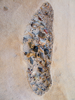 Pebble pocket in sandstone