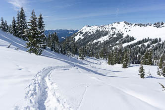 The ridge west of Excelsior Pass