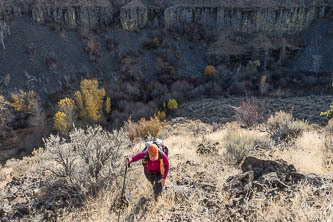 Climbing up Manastash Ridge