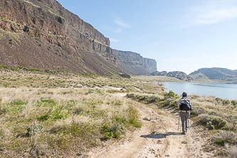 Old road that goes north from the mouth of Barker Canyon